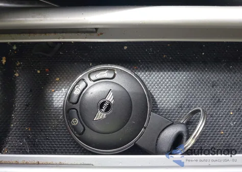 2016 Mini Countryman Cooper из США, поврежденный, VIN WMWZB3C50GWR47537